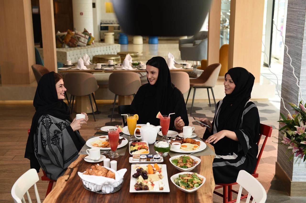 Sealine Beach, A Murwab Resort Mesaieed Exterior photo Arab women in Dubai