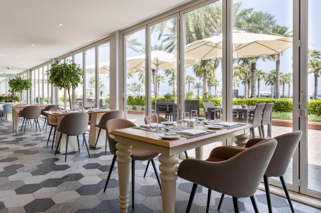 Sealine Beach, A Murwab Resort Mesaieed Exterior photo Restaurant