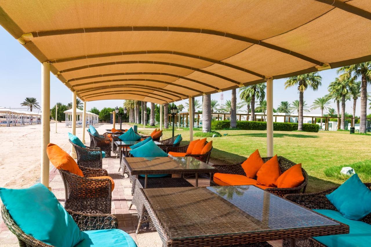 Sealine Beach, A Murwab Resort Mesaieed Exterior photo The beach at the resort
