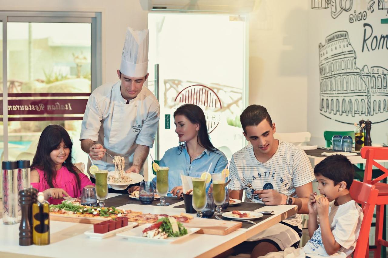 Sealine Beach, A Murwab Resort Mesaieed Exterior photo Family dining at a restaurant